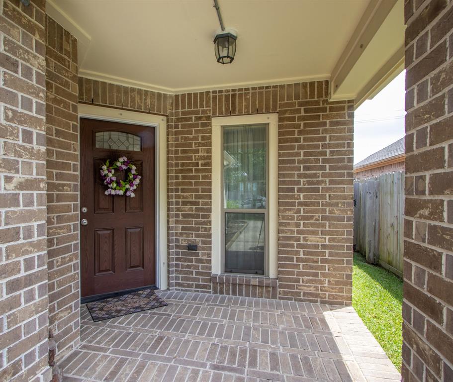 513 Reddingwood Lane
