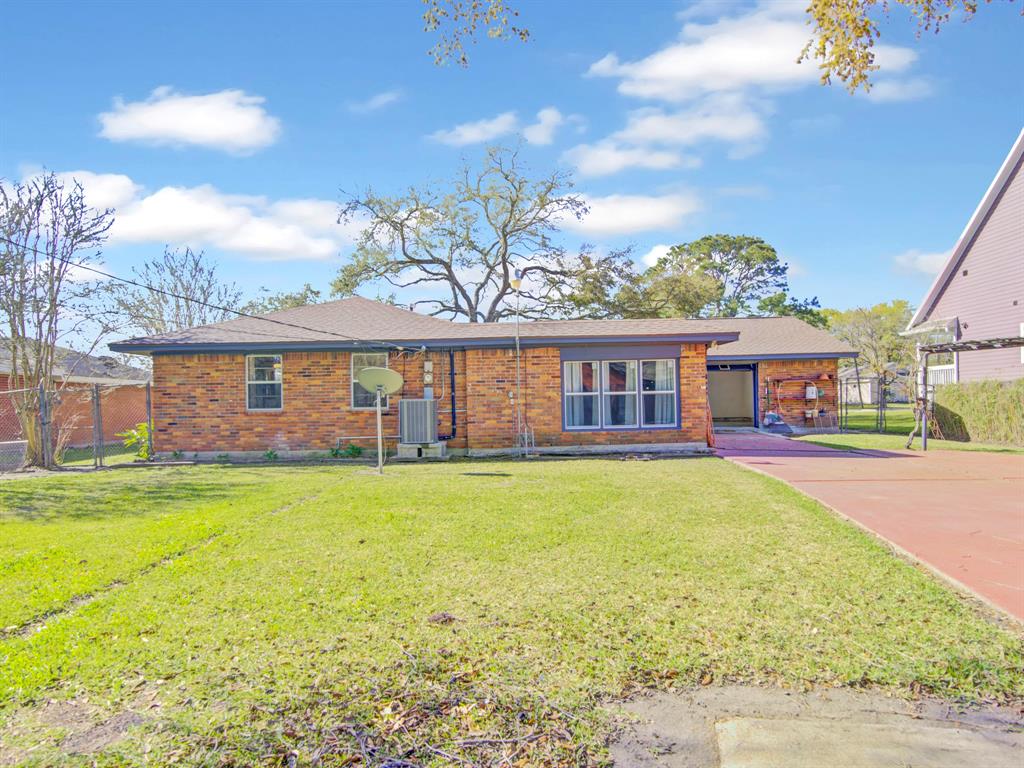 3202 Mckinney Drive, La Marque, Texas image 19