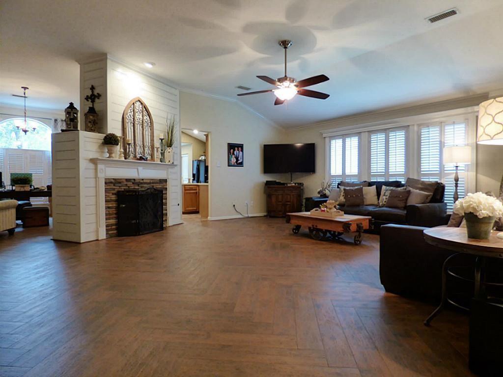 20726 Redbud Trail