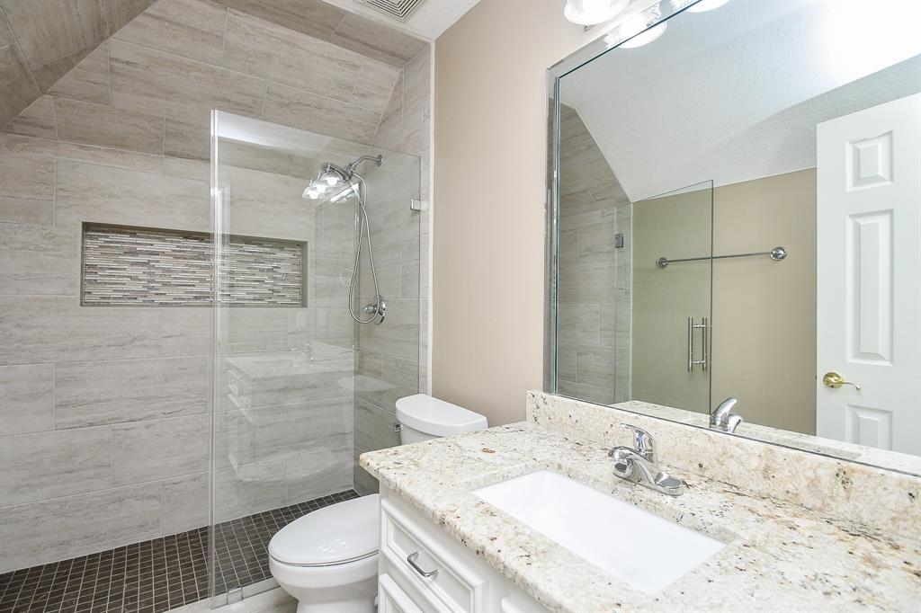 37607 Millers Pass, Pinehurst, Texas image 46