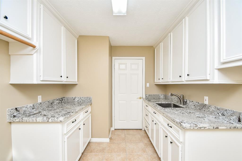 37607 Millers Pass, Pinehurst, Texas image 43