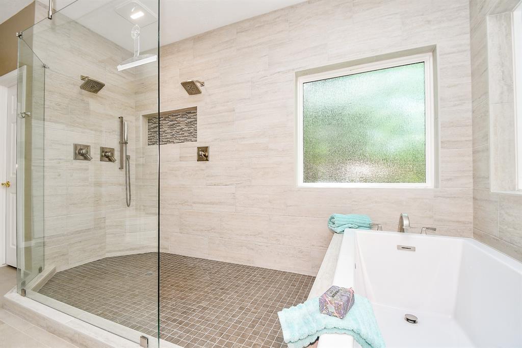 37607 Millers Pass, Pinehurst, Texas image 38