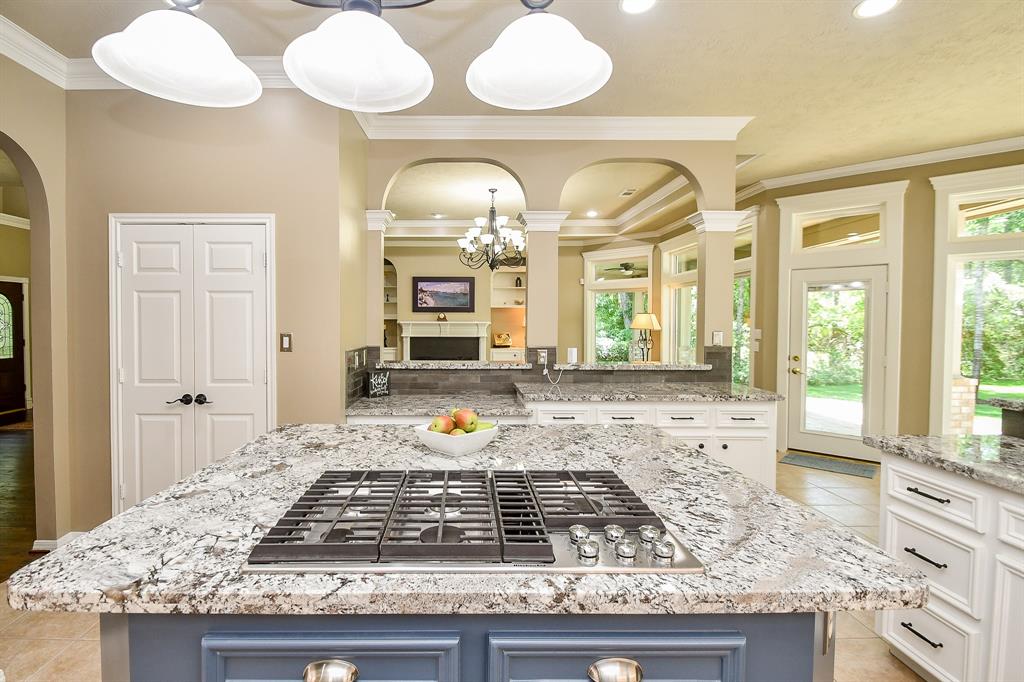37607 Millers Pass, Pinehurst, Texas image 23