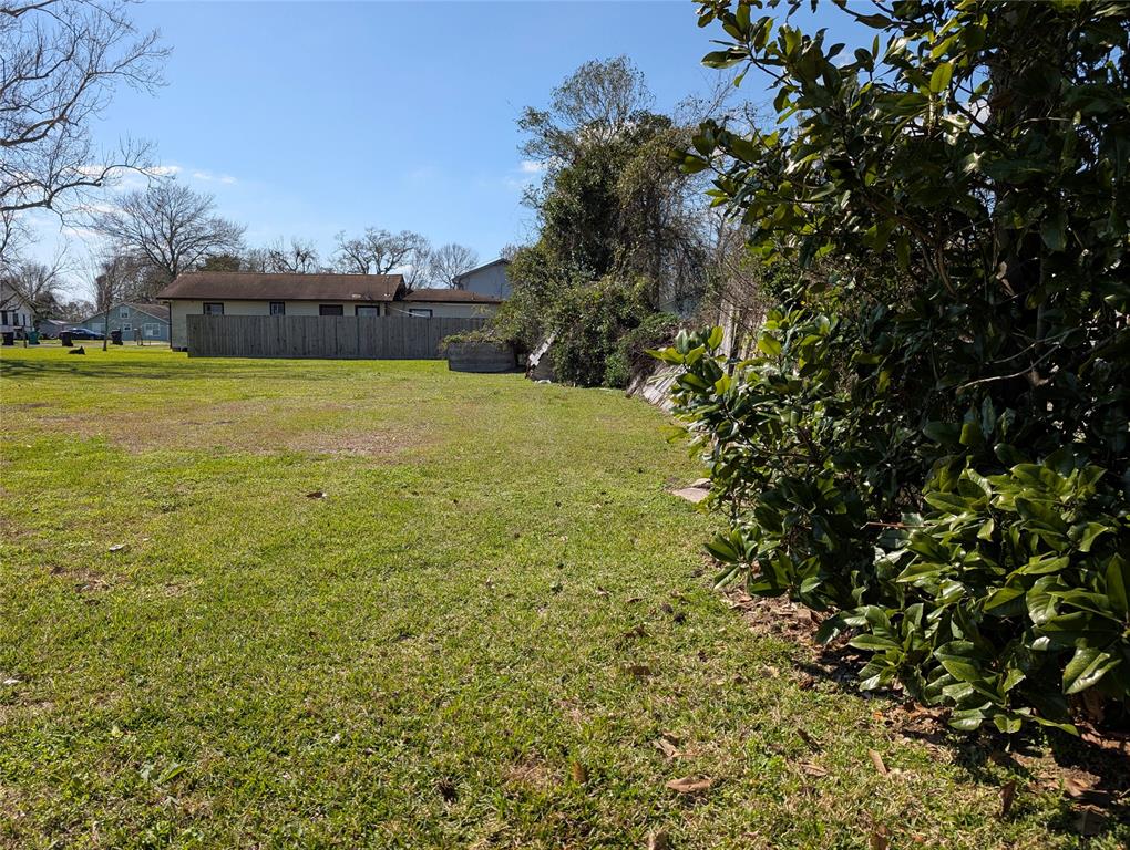 106 Travis Street, Baytown, Texas image 7