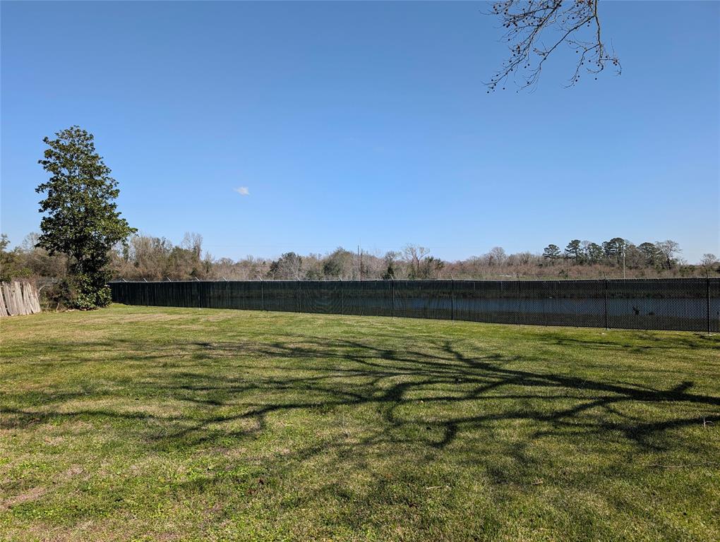 106 Travis Street, Baytown, Texas image 13