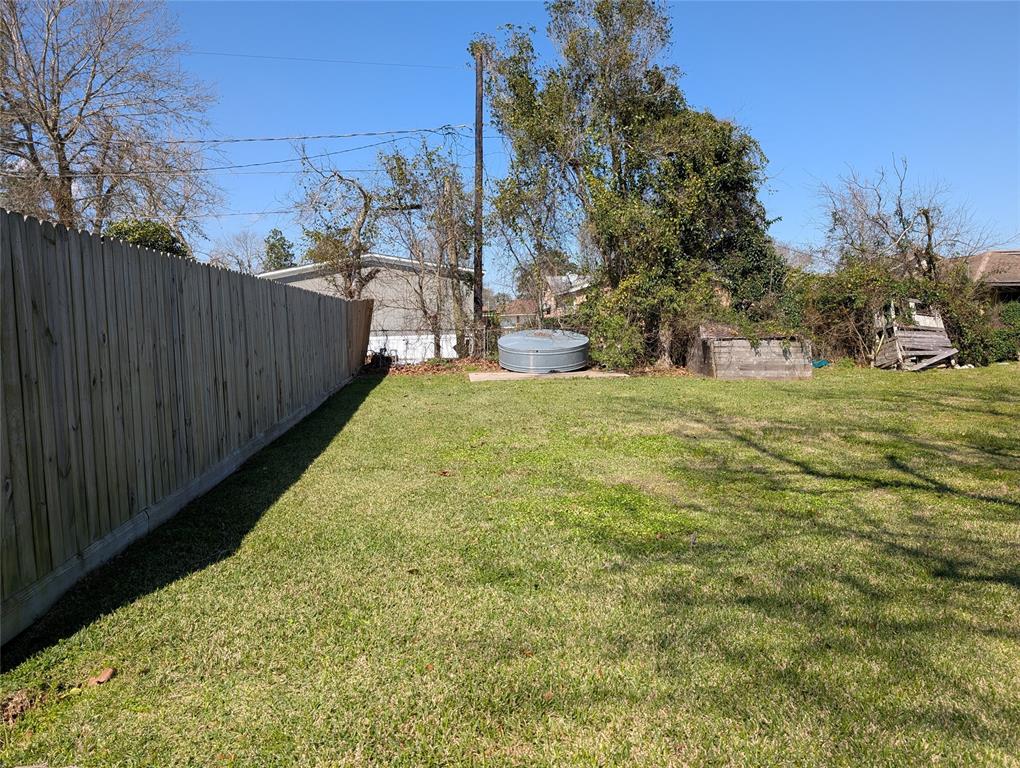 106 Travis Street, Baytown, Texas image 3