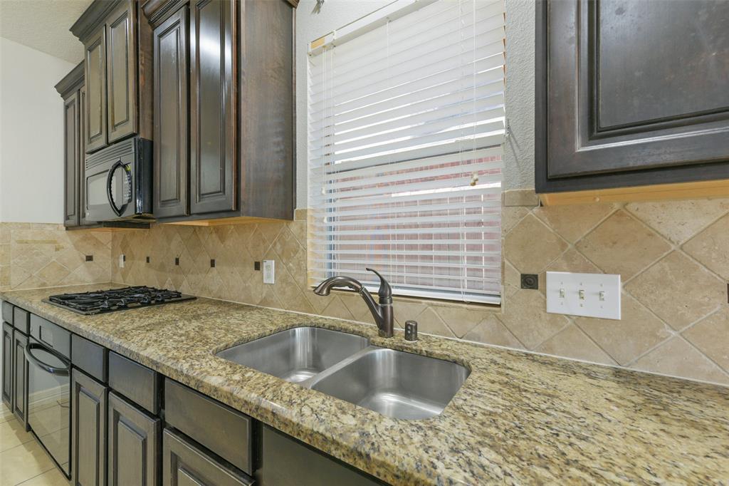 3520 Cortona Lane, Friendswood, Texas image 12