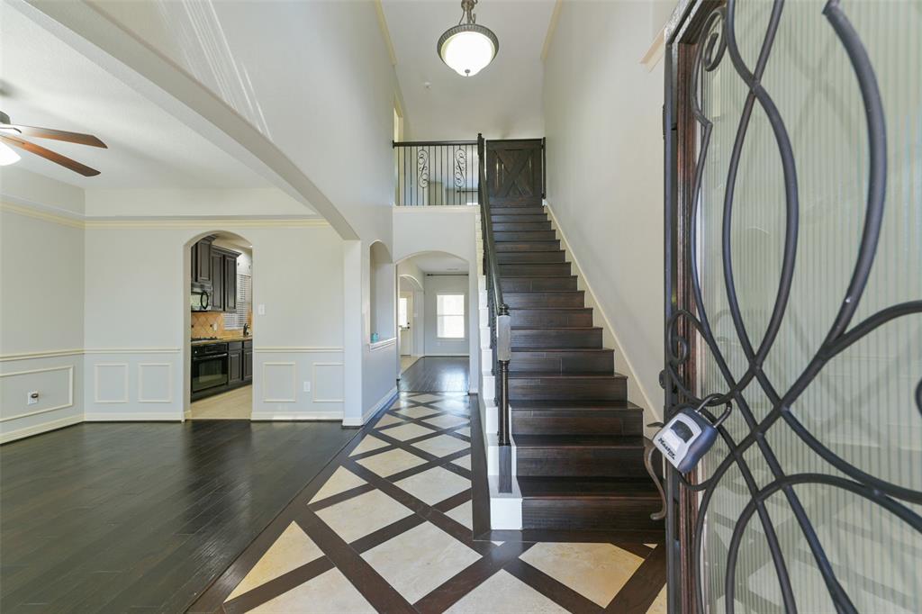 3520 Cortona Lane, Friendswood, Texas image 3