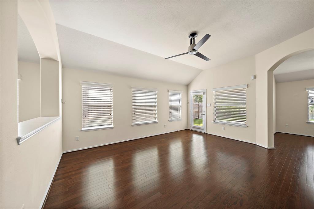 7234 Rambling Tree Lane, Richmond, Texas image 7