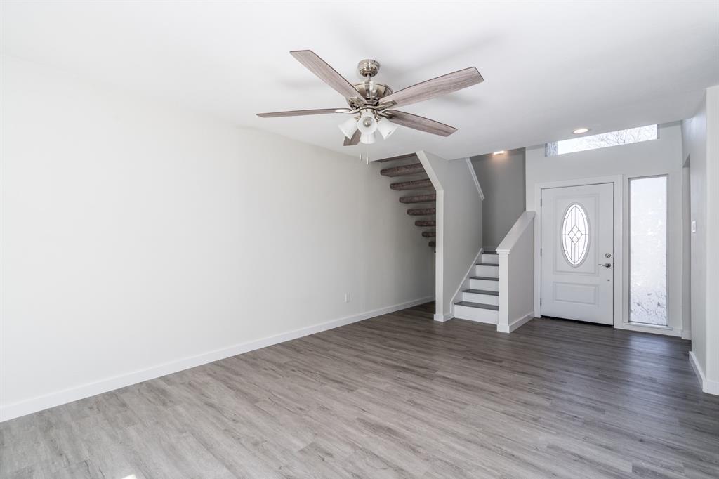 12239 Glenview Drive