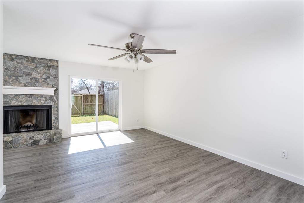 12239 Glenview Drive