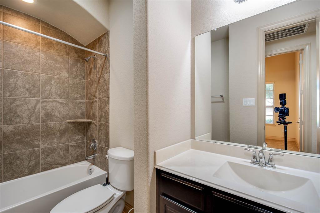 24111 Valencia Ridge Lane, Katy, Texas image 9