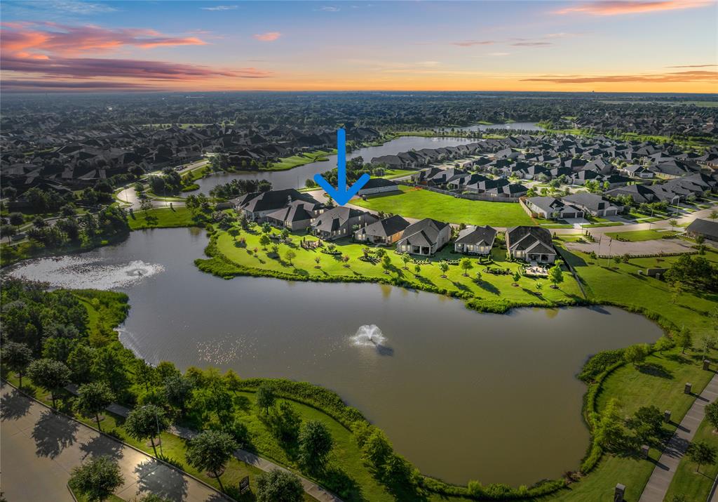 5718 Pedernales Bend Lane, Fulshear, Texas image 3