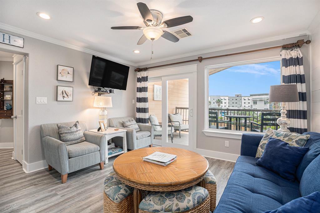 9520 Seawall Boulevard #339/337, Galveston, Texas image 1