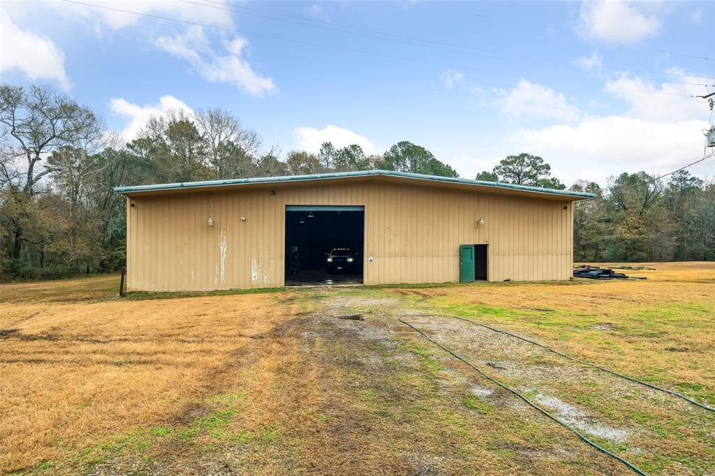 21405 Fm 787 Road, Cleveland, Texas image 2