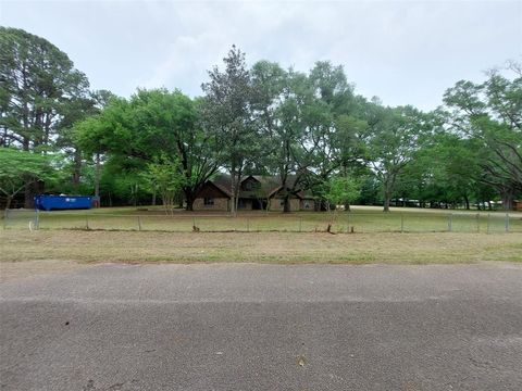 206 Garden W Conroe TX 77304