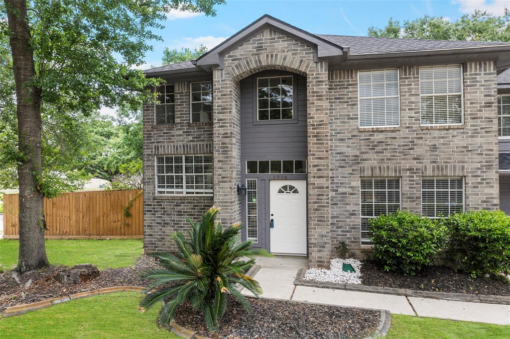 3918 Timber Rail Drive, Humble, Texas image 1