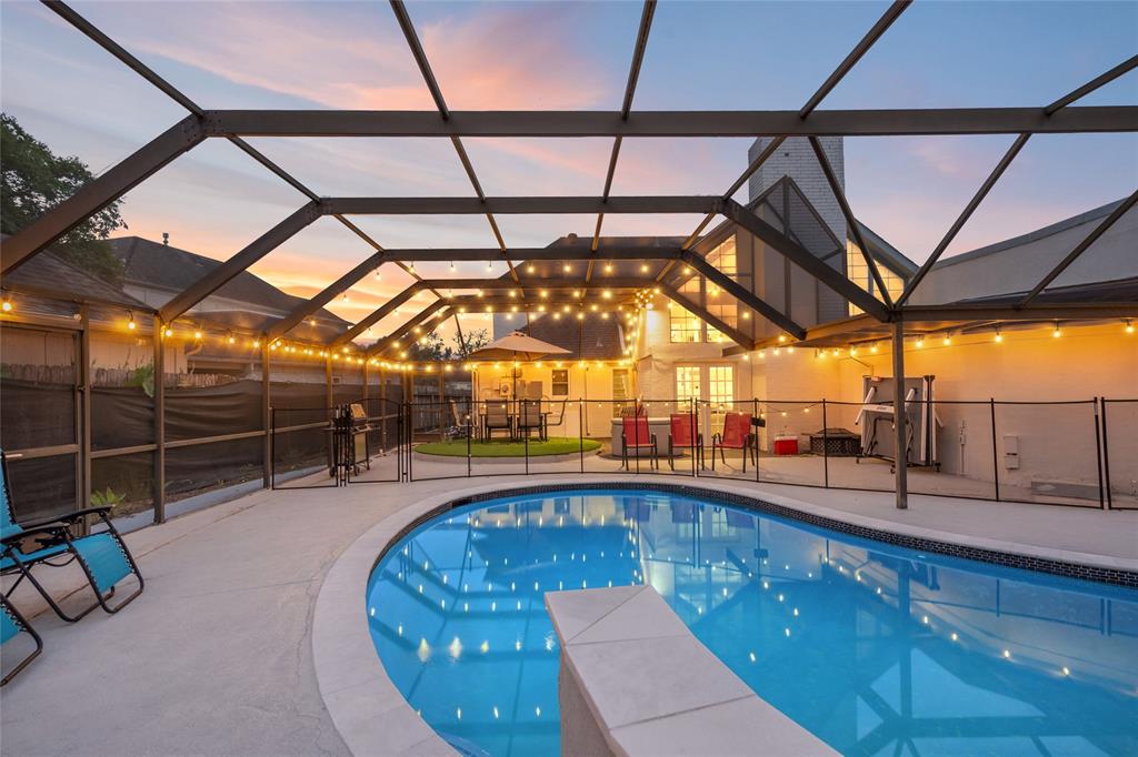 611 Montclair Boulevard, Sugar Land, Texas image 6