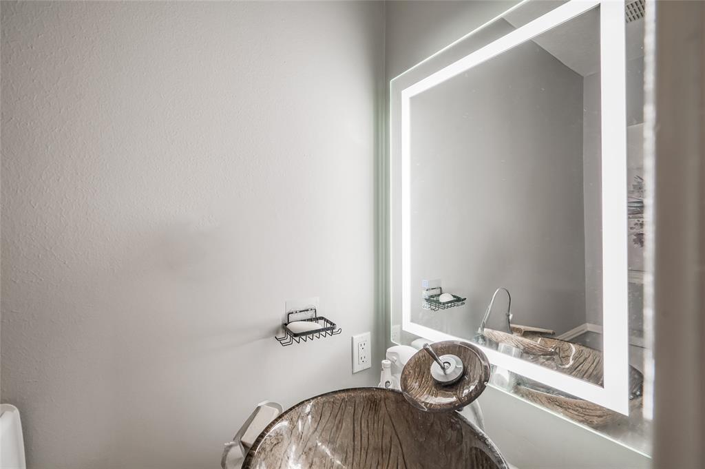 611 Montclair Boulevard, Sugar Land, Texas image 35