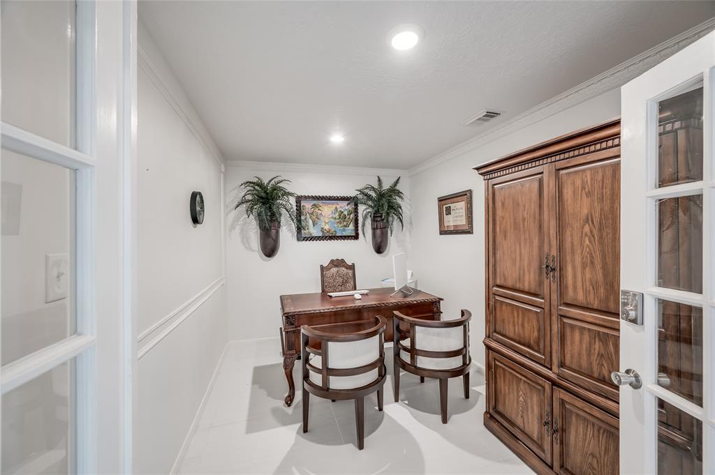 611 Montclair Boulevard, Sugar Land, Texas image 17