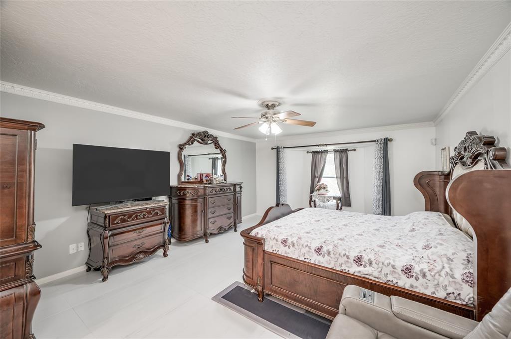 611 Montclair Boulevard, Sugar Land, Texas image 26