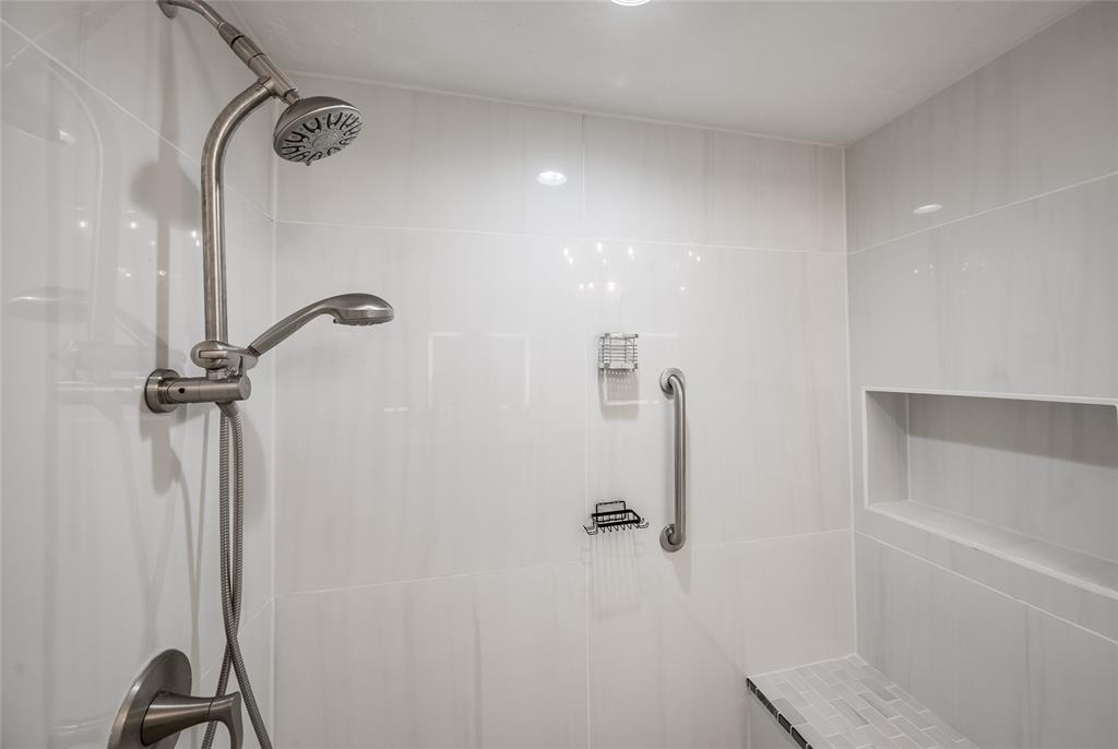 611 Montclair Boulevard, Sugar Land, Texas image 31