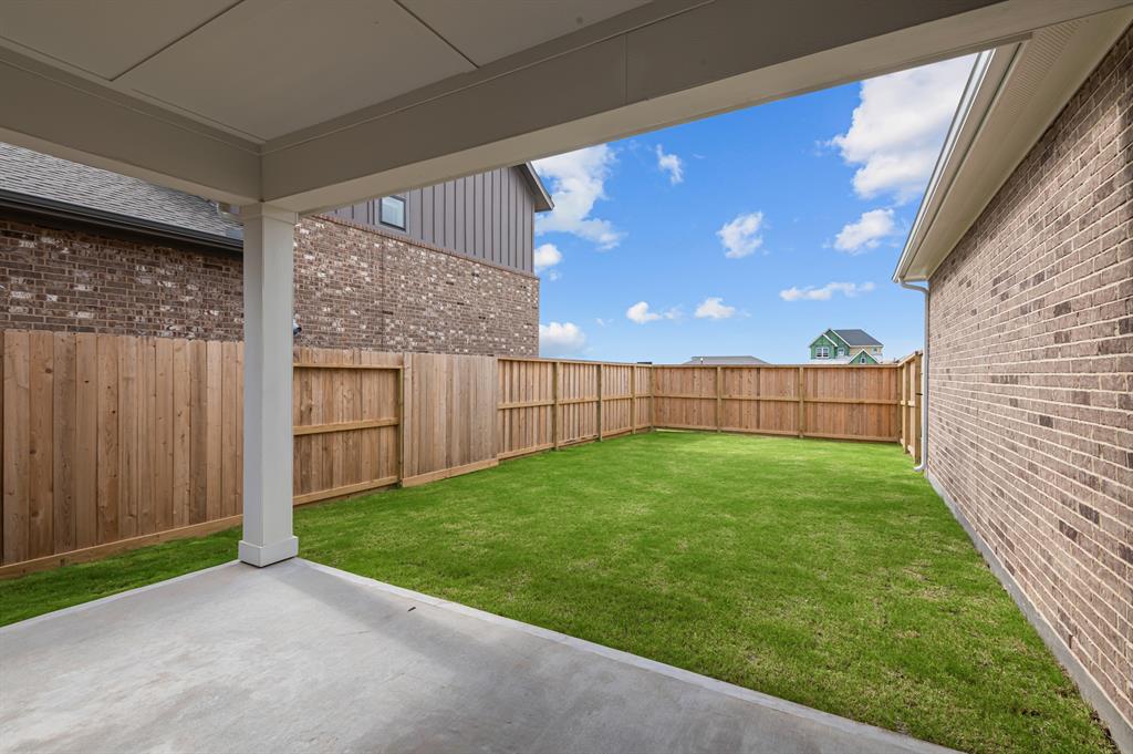 12018 Rice View Drive, Mont Belvieu, Texas image 7
