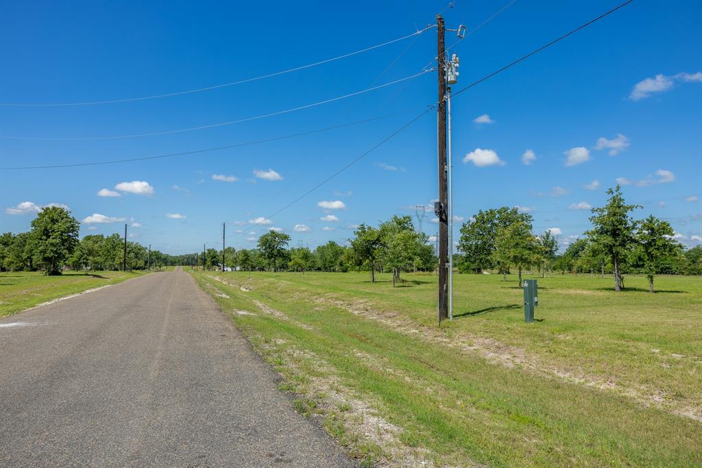 6809 Atakapan Trail, Bedias, Texas image 3
