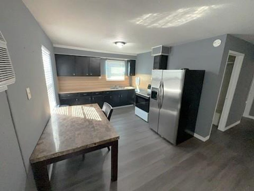 Photo of 309 S 3rd Street #B, Highlands, TX 77562 (MLS # 67739440)