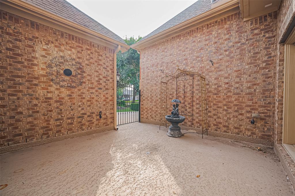 10002 Hutton Park Drive, Katy, Texas image 4