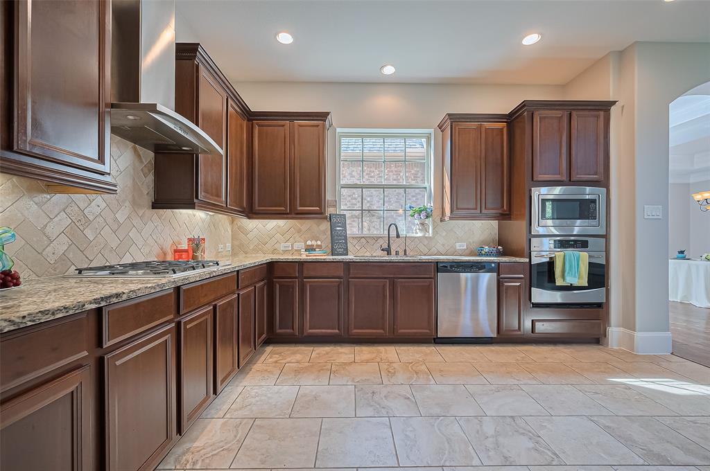 10002 Hutton Park Drive, Katy, Texas image 14