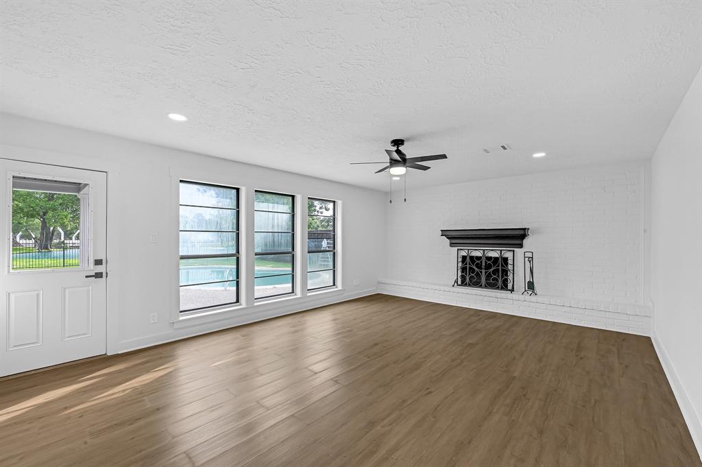 16218 Coral Bay Street, Crosby, Texas image 3