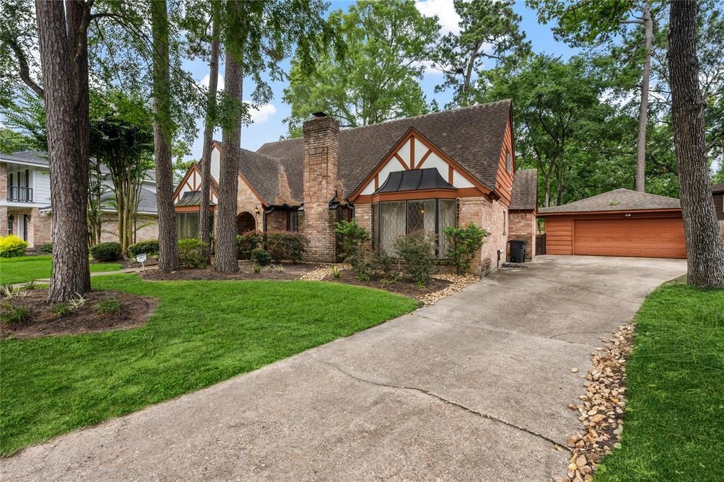 Photo of 3506 Lost Lake Drive, Houston, TX 77339 (MLS # 80174830)