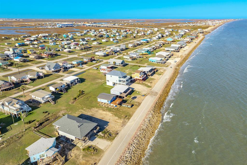 802 Beach Drive, Surfside Beach, Texas image 7