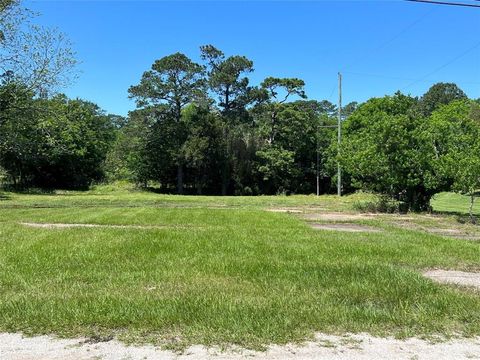 Photo of 2910 S Broadway Street, La Porte, TX 77571 (MLS # 93067882) Photo of 2910 S Broadway Street, La Porte, TX 77571 (MLS # 93067882)