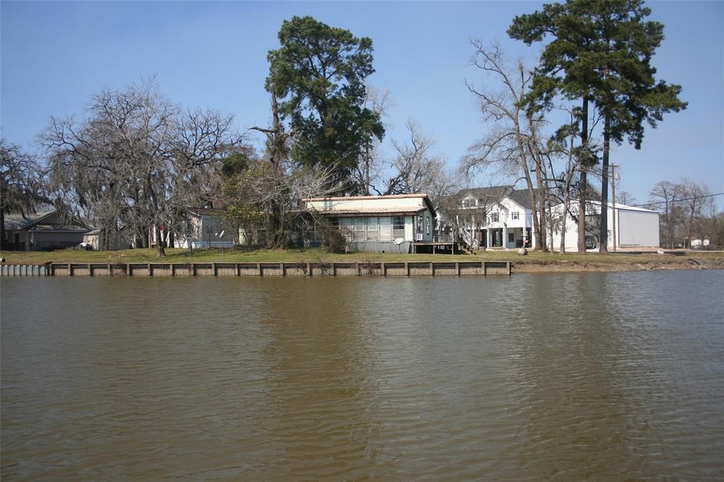 48 Lazy Bend Drive, Huntsville, Texas image 1