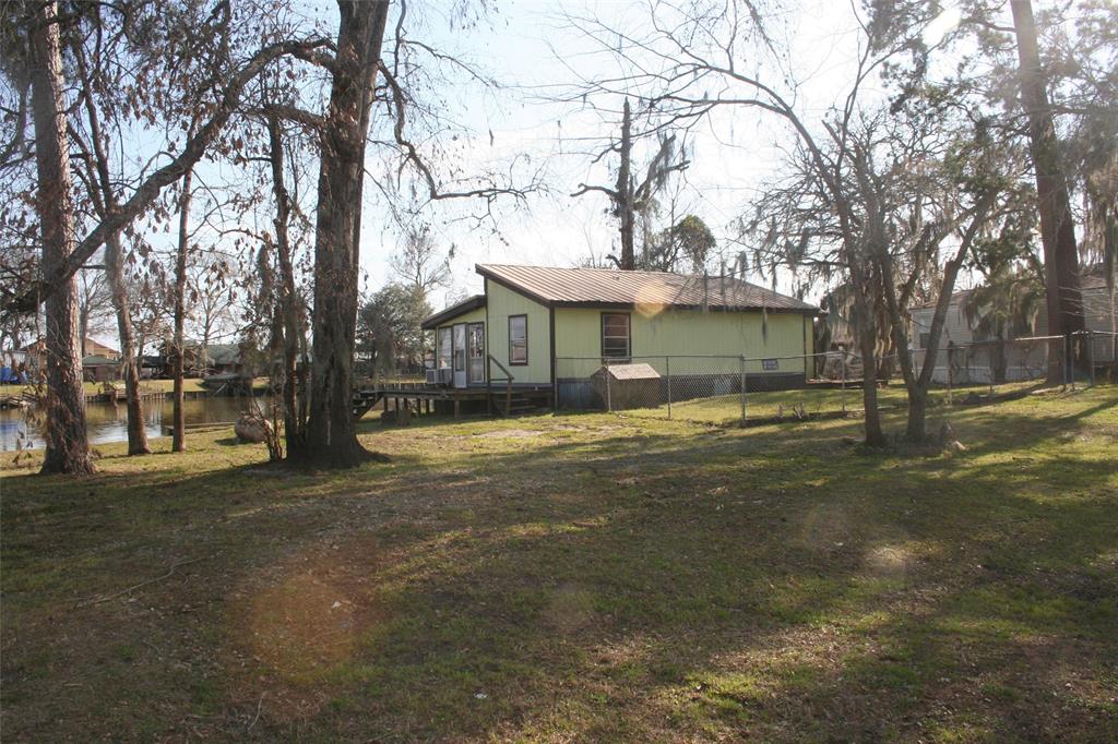 48 Lazy Bend Drive, Huntsville, Texas image 12