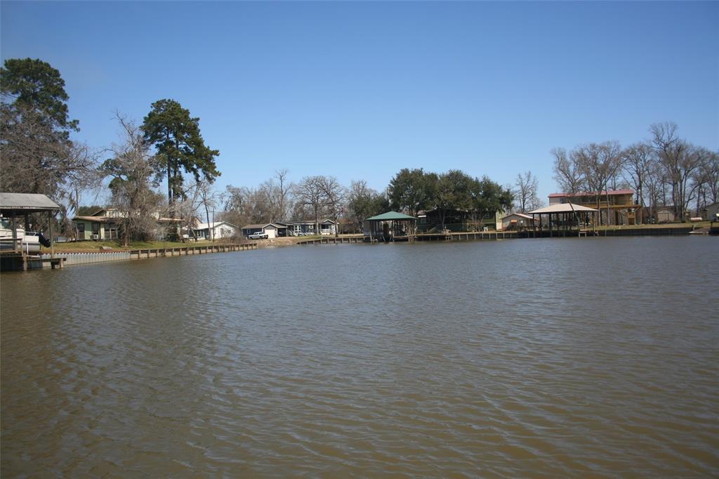 48 Lazy Bend Drive, Huntsville, Texas image 3