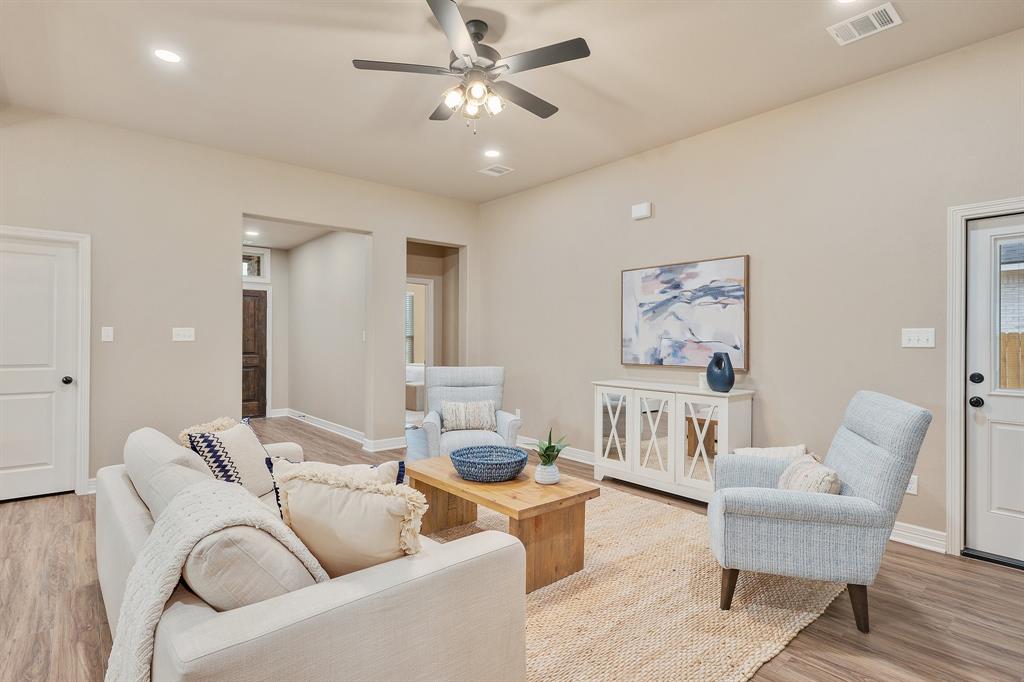 2812 Bombay Court, Bryan, Texas image 4