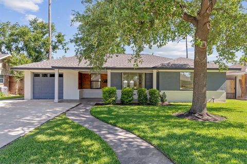 6422 Pineshade Lane Houston TX 77008