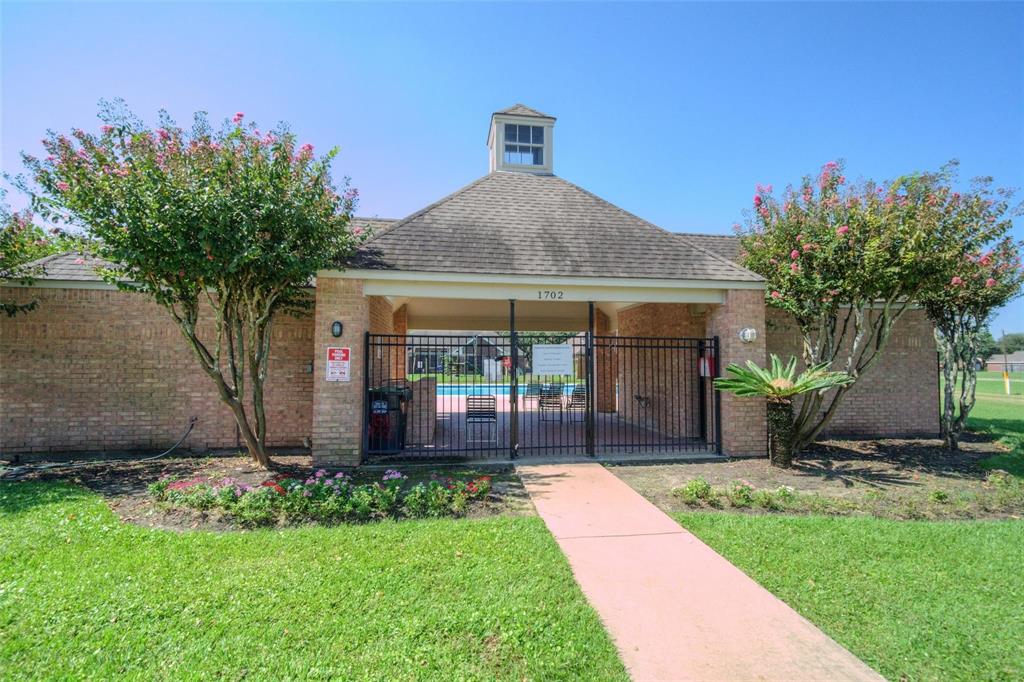 1826 Oak Lodge Drive, Pearland, Texas image 25