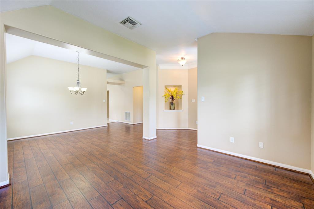 1826 Oak Lodge Drive, Pearland, Texas image 4