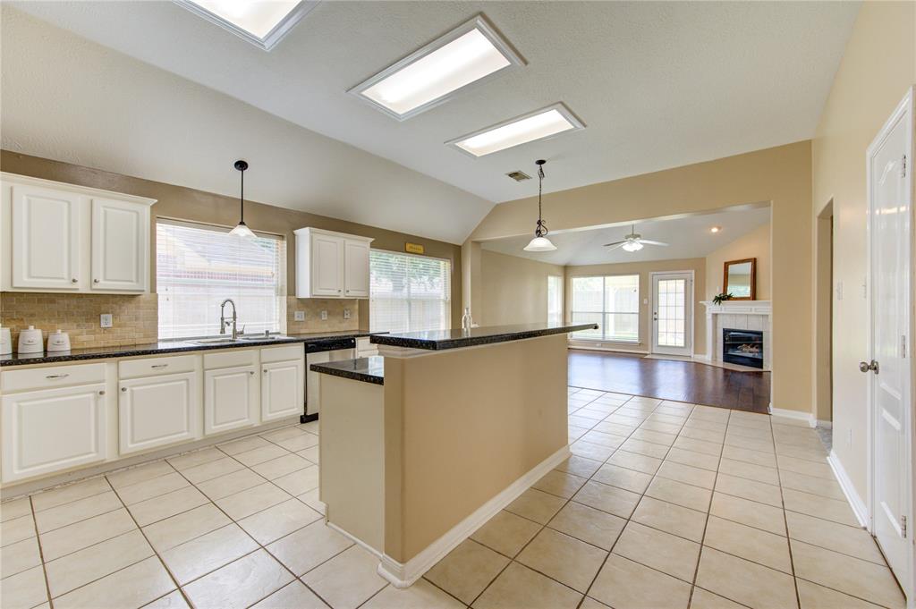 1826 Oak Lodge Drive, Pearland, Texas image 7