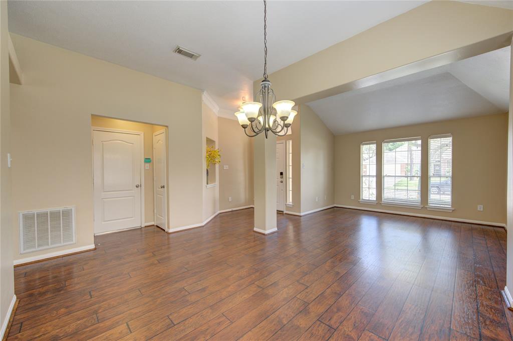 1826 Oak Lodge Drive, Pearland, Texas image 6