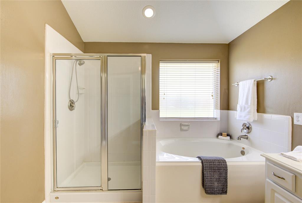 1826 Oak Lodge Drive, Pearland, Texas image 17