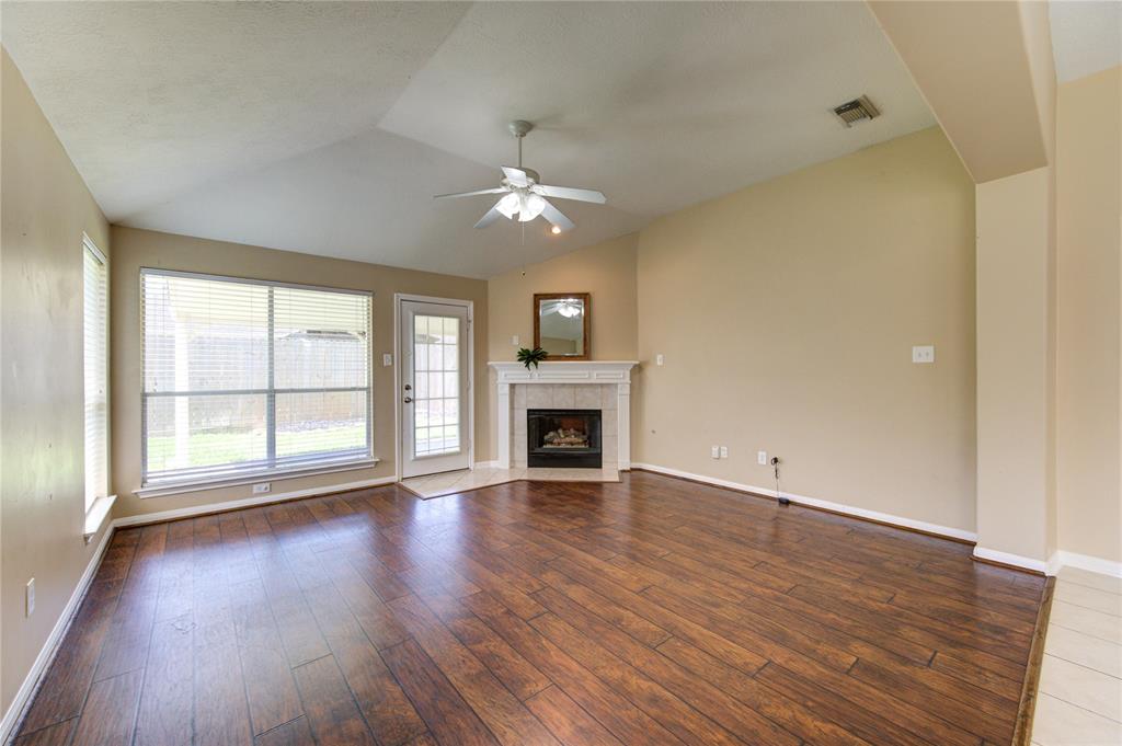 1826 Oak Lodge Drive, Pearland, Texas image 10