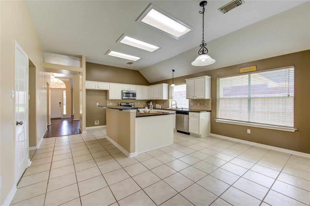 1826 Oak Lodge Drive, Pearland, Texas image 8