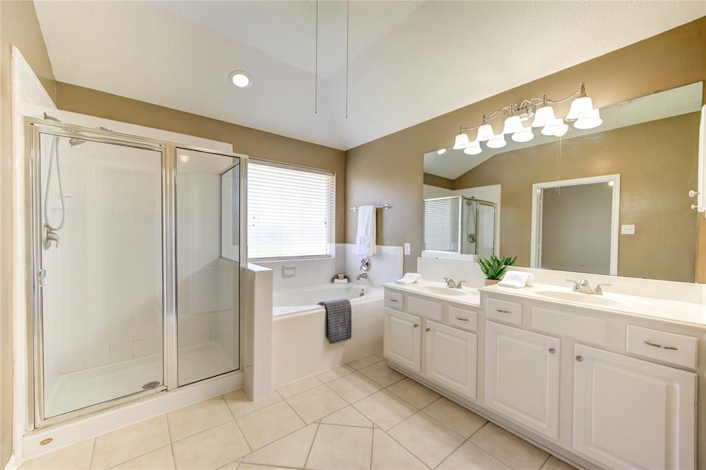 1826 Oak Lodge Drive, Pearland, Texas image 16