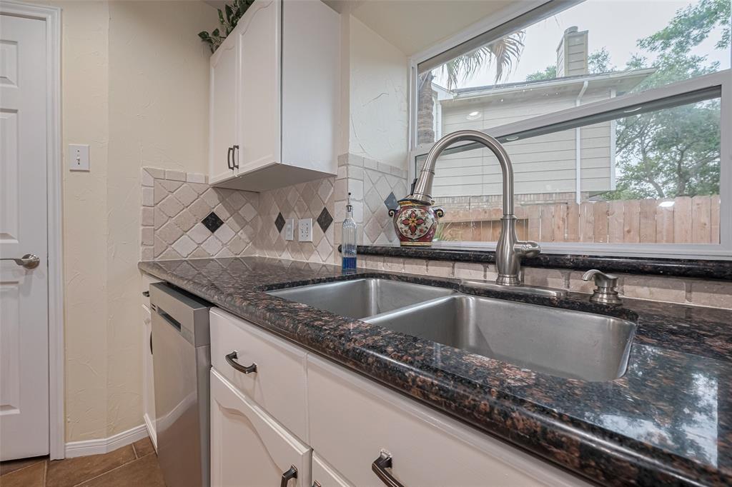 4126 Rocky Bend Drive, Sugar Land, Texas image 22