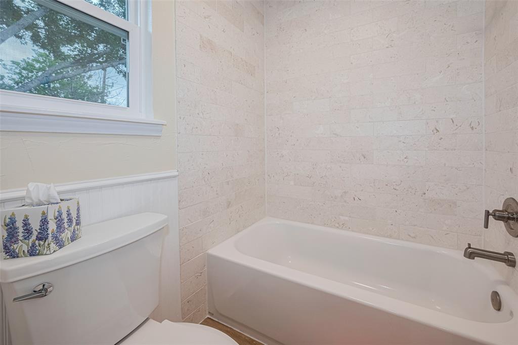 4126 Rocky Bend Drive, Sugar Land, Texas image 36